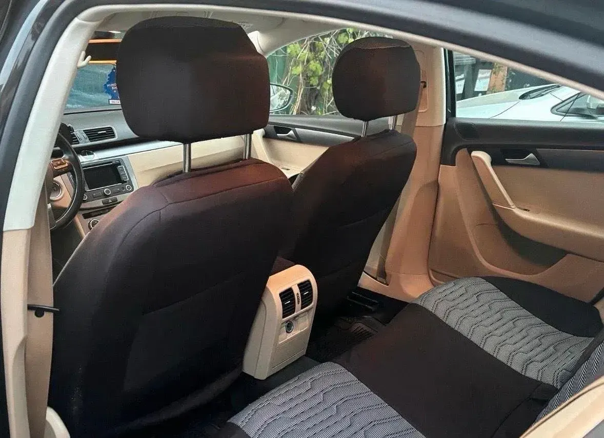 Gebraucht VW Passat 140 PS (102 kW) 2014 Grau Limousine