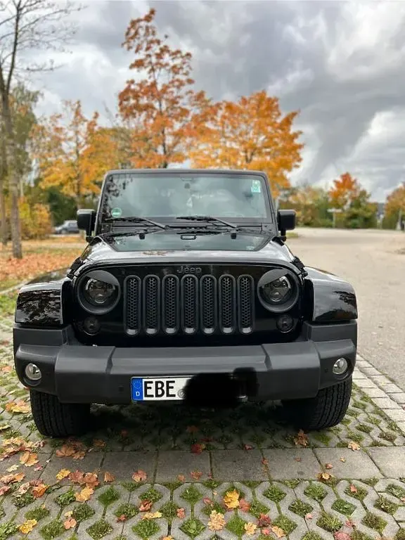 Gebraucht Jeep Wrangler Sahara 200 PS (147 kW) 2017 Schwarz SUV
