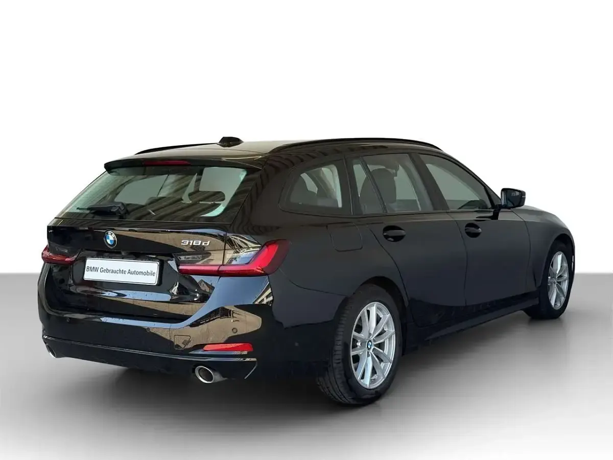 Gebraucht BMW 318 150 PS (110 kW) 2023 Schwarz Kombi