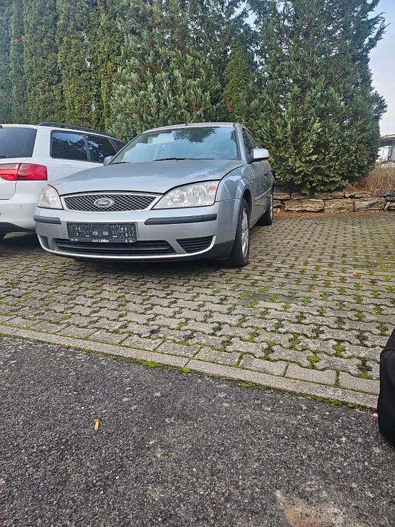 Silber Gebraucht 2003 Ford Mondeo Trend Limousine | 1.200 € - Bild 1/4