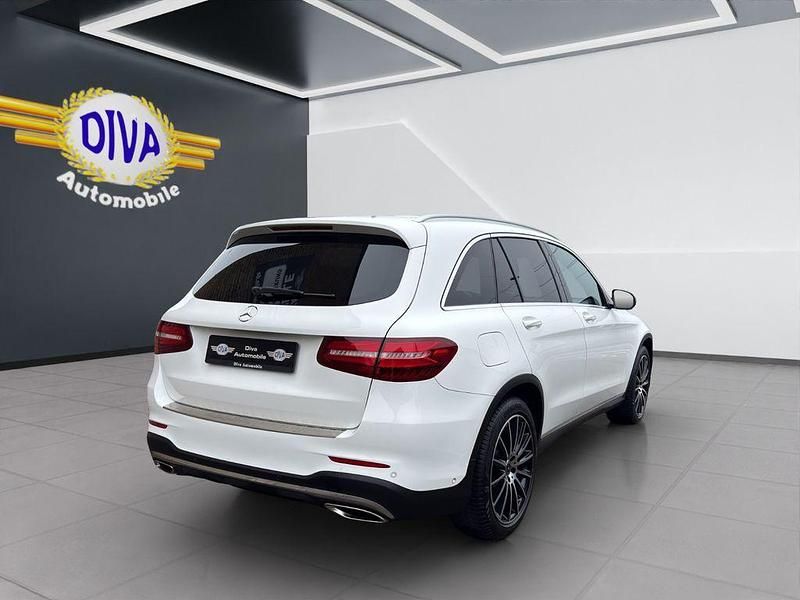 Gebraucht Mercedes GLC300 AMG line 245 PS (180 kW) 2018 Weiß SUV