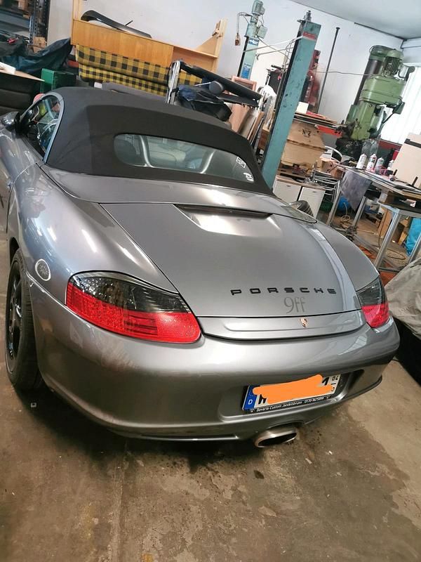 Gebraucht Porsche Boxster 239 PS (175 kW) 2001 Grau Cabrio