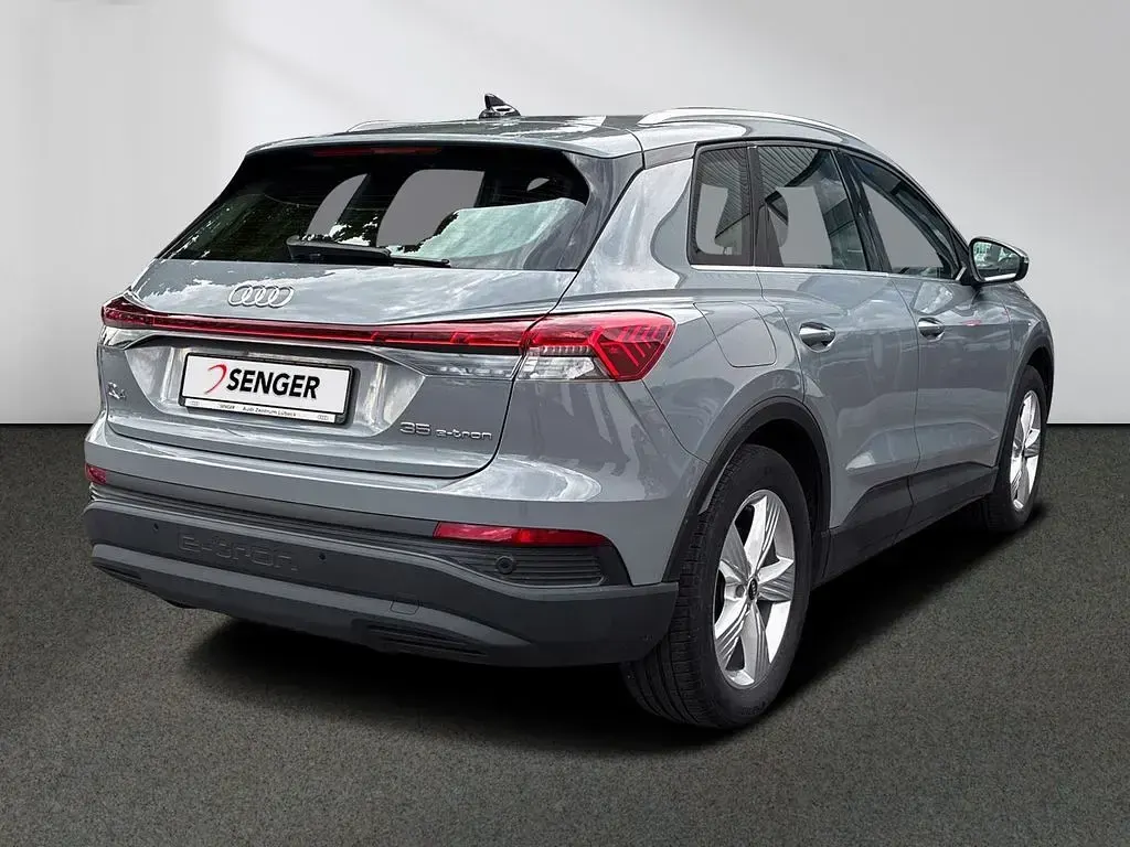 Gebraucht Audi Q4 e-tron 125 kW (170 PS) 2023 Kieselgrau SUV