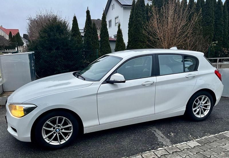 Weiß Gebraucht 2012 BMW 116 Kleinwagen | 5.200 € (Superpreis) - Bild 1/4