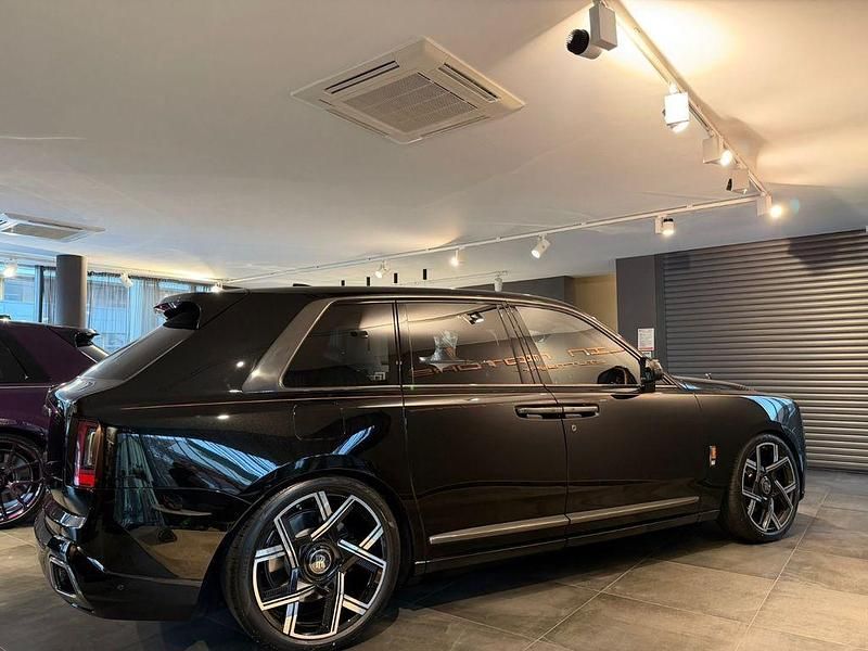 Gebraucht Rolls Royce Cullinan 571 PS (419 kW) 2024 Schwarz SUV