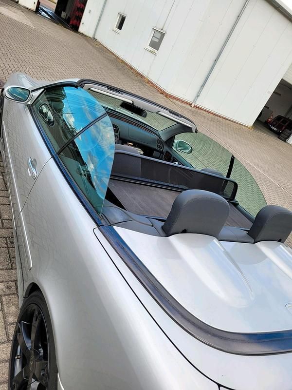Gebraucht Mercedes CLK320 217 PS (159 kW) 2000 Silber Cabrio