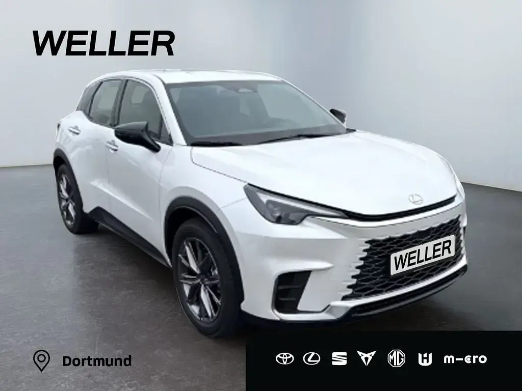 Neu Lexus LBX 136 PS (100 kW) 2025 Schwarz SUV