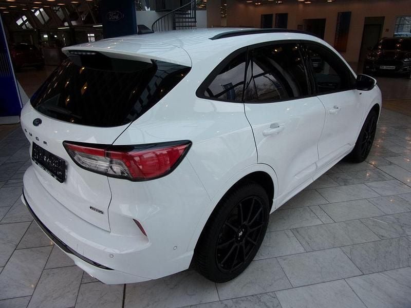 Gebraucht Ford Kuga ST-Line X 224 PS (164 kW) 2022 Weiß SUV