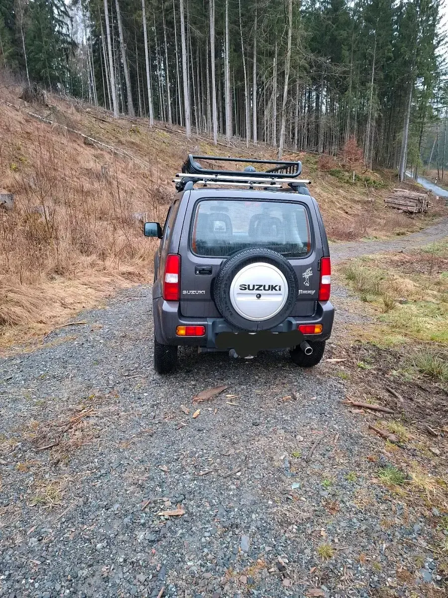 Gebraucht Suzuki Jimny 86 PS (63 kW) 2012 Grau SUV