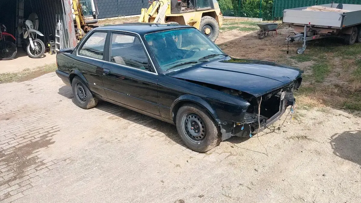 Gebraucht BMW 316 Basis 200 PS (147 kW) 1988 Schwarz Coupé