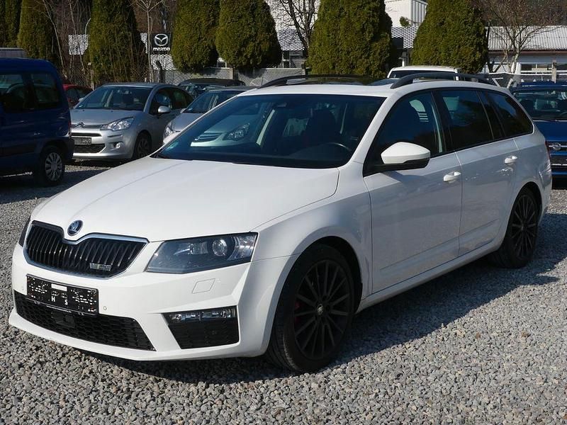 Gebraucht Skoda Octavia RS 184 PS (135 kW) 2015 Weiß Kleinwagen