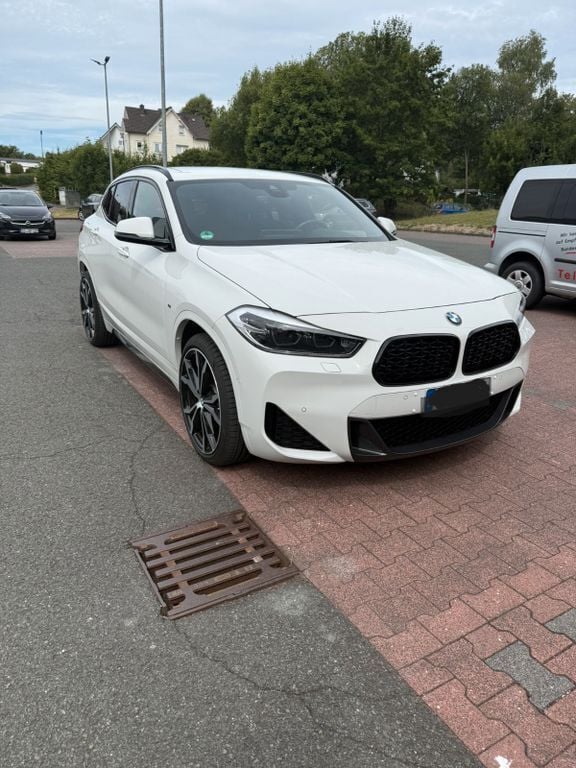 Weiß Gebraucht 2021 BMW X2 M Sport SUV | 28.000 € (Guter Preis) - Bild 1/4