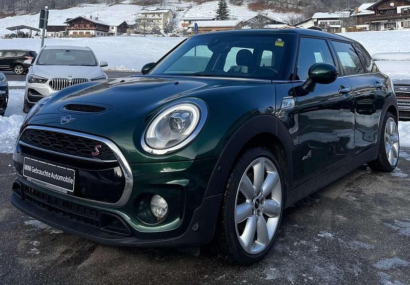 British racing green metallic Gebraucht 2018 Mini Cooper SD Clubman Chili Kombi | 19.900 € (Fairer Preis) - Bild 1/4