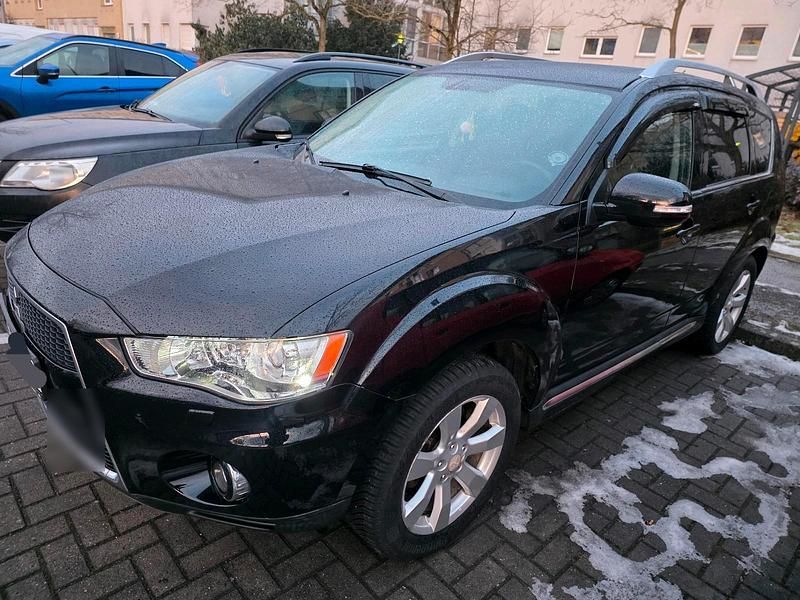 Gebraucht Mitsubishi Outlander 156 PS (114 kW) 2010 Schwarz SUV