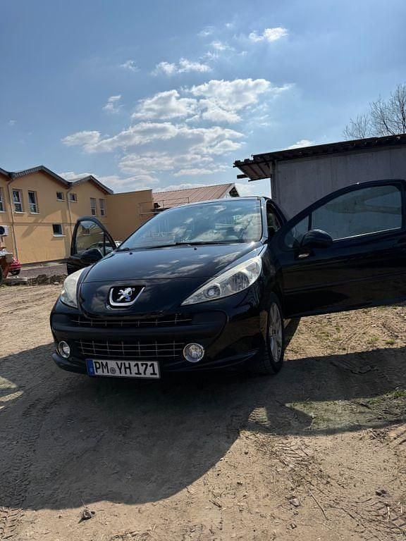 Gebraucht Peugeot 207 120 PS (88 kW) 2009 Schwarz Limousine