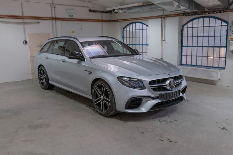 Silber Gebraucht 2019 Mercedes E63S AMG AMG Limousine | 62.900 € (Superpreis) - Bild 1/4