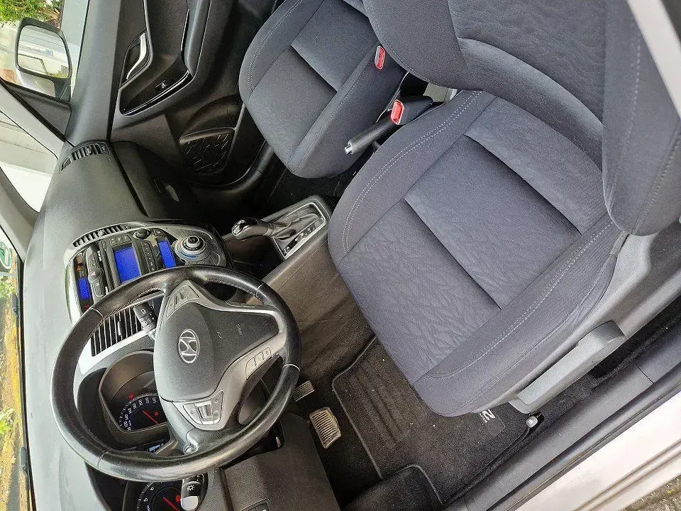 Gebraucht Hyundai ix20 Comfort 125 PS (91 kW) 2017 Silber Kleinwagen