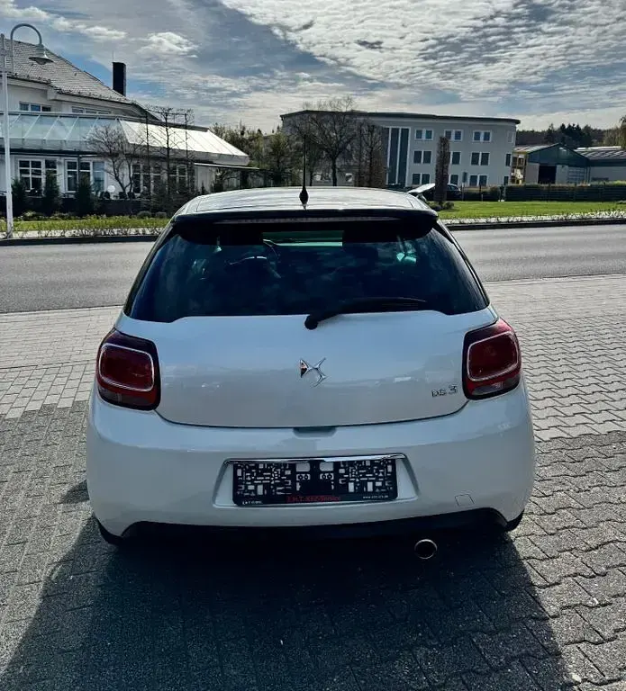 Gebraucht DS Automobiles DS3 Sport Chic 110 PS (80 kW) 2017 Weiß Kleinwagen