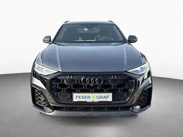 Neu Audi Q8 Ambiente 394 PS (289 kW) 2025 Daytonagrau perleffekt SUV