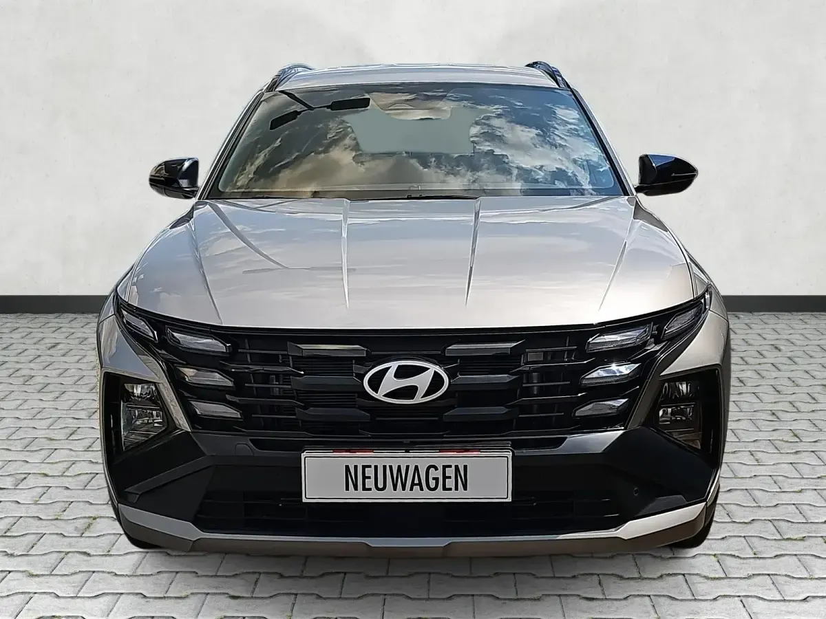 Neu Hyundai Tucson Blackline 239 PS (175 kW) 2026 Shimmering silver metallic SUV