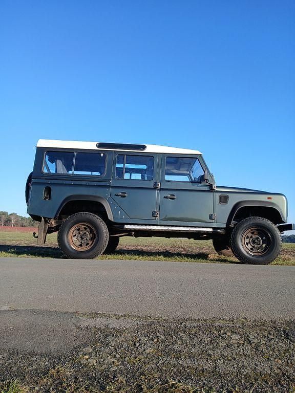 Gebraucht Land Rover Defender 122 PS (89 kW) 2008 Grün Kombi