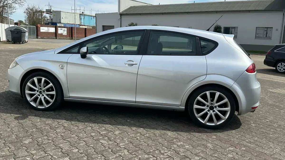 Gebraucht Seat Leon Stylance 140 PS (102 kW) 2008 Silber Kleinwagen