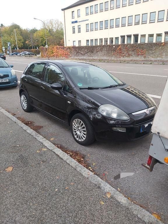 Schwarz Gebraucht 2011 Fiat Punto Evo Active Kleinwagen | 2.699 € (Fairer Preis) - Bild 1/4