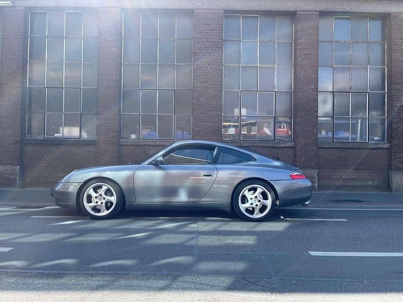 Gebraucht 2001 Porsche 911 Carrera Coupé | 29.450 € (Fairer Preis) - Bild 1/4