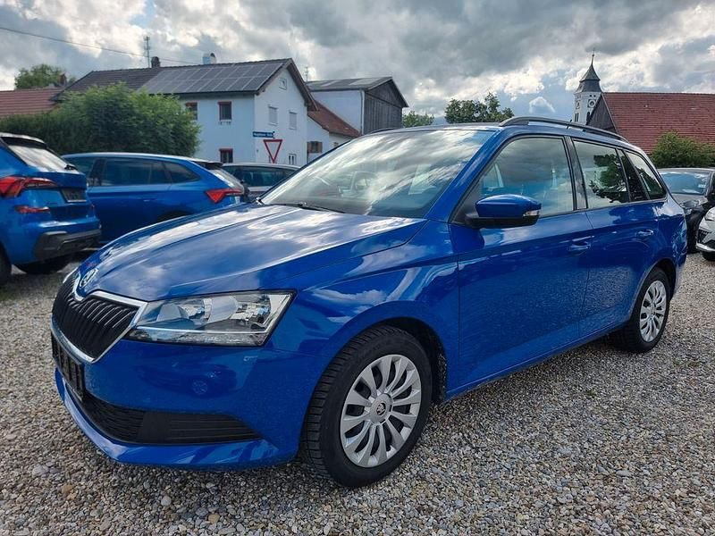 Blau Gebraucht 2022 Skoda Fabia Active Kombi | 14.390 € (Guter Preis) - Bild 1/4