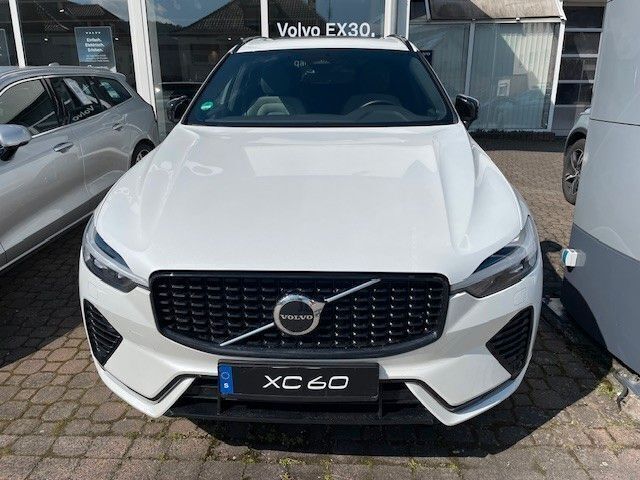 Weiß Gebraucht 2022 Volvo XC60 R-Design SUV | 47.898 € (Guter Preis) - Bild 1/4