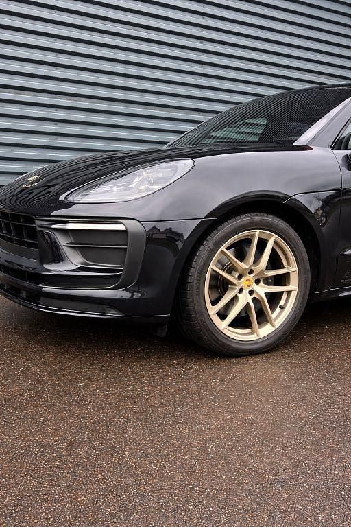Gebraucht Porsche Macan 265 PS (194 kW) 2022 Schwarz SUV