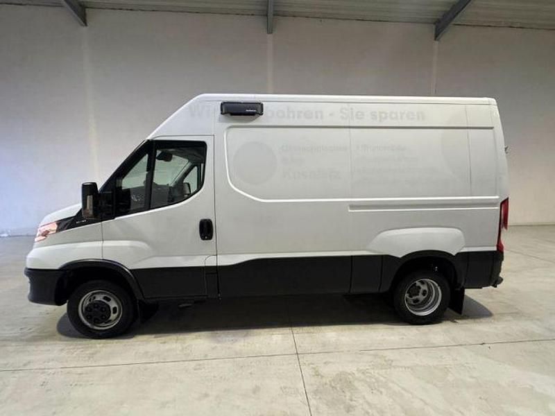 Gebraucht Iveco Daily 179 PS (131 kW) 2020 White ic 194 Van