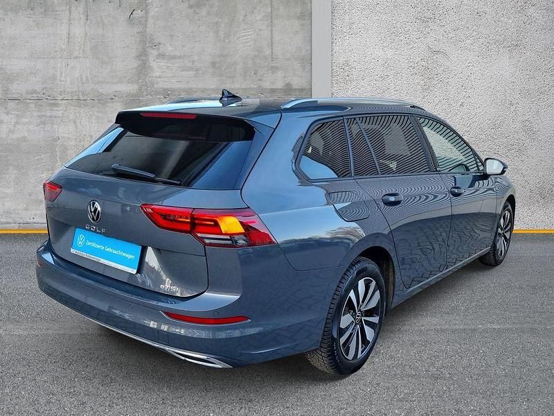 Gebraucht VW Golf VIII Move 131 PS (96 kW) 2024 Grau Kombi