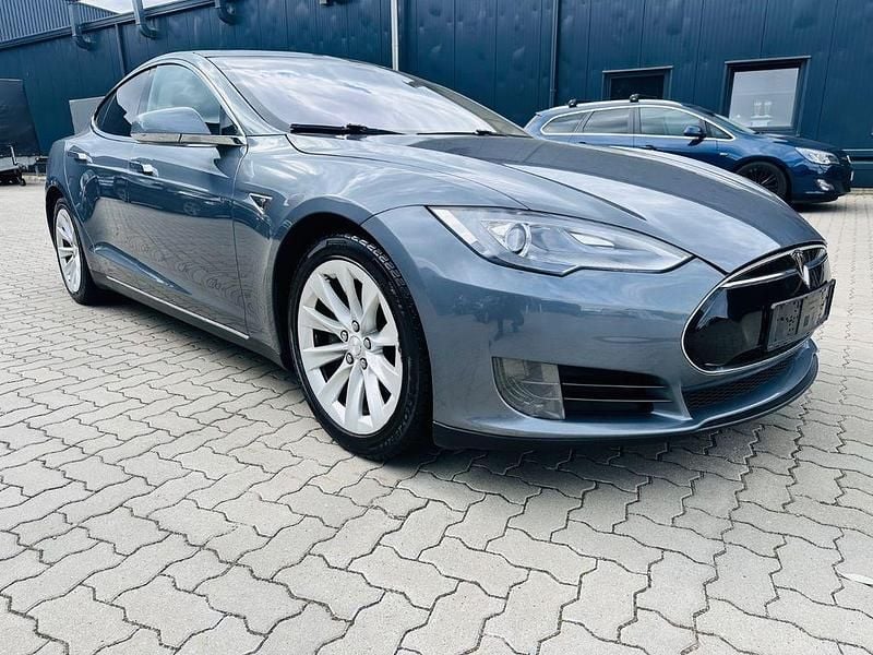 Usado Tesla Model S 284 kW (387 CV) 2013 Plateado Utilitario