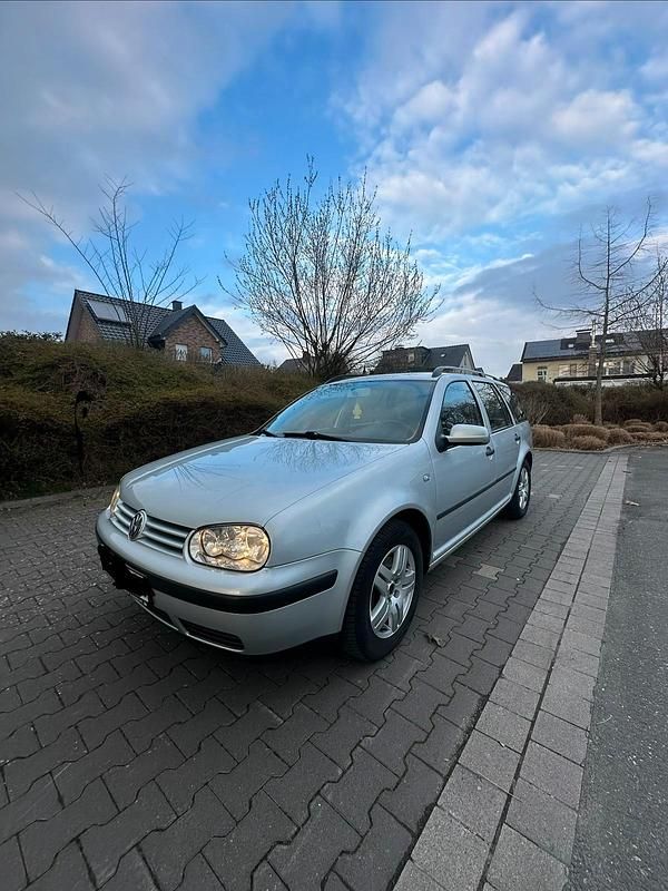 Gebraucht VW Golf IV 90 PS (66 kW) 2001 Silber Kombi