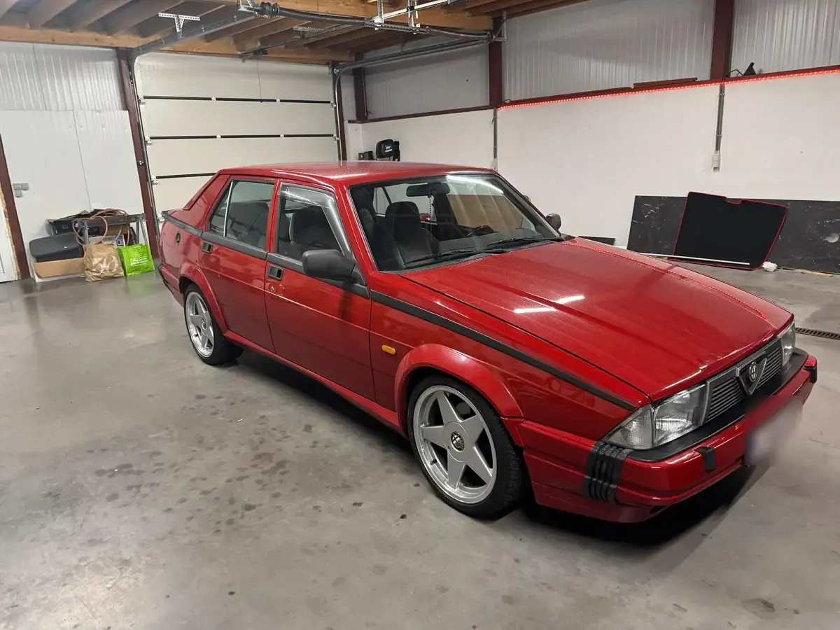 Gebraucht Alfa Romeo 75 1989 Rot Limousine