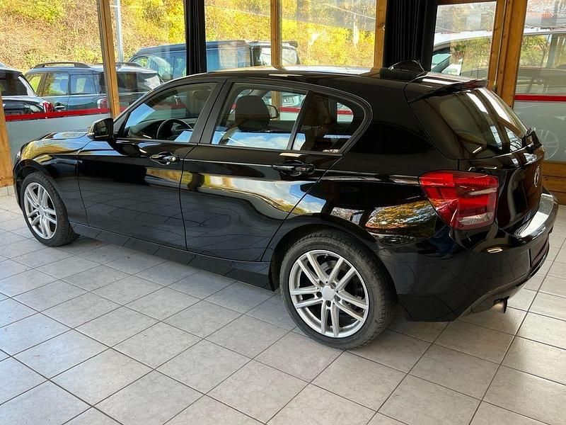 Gebraucht BMW 116 136 PS (100 kW) 2014 Schwarz Kleinwagen