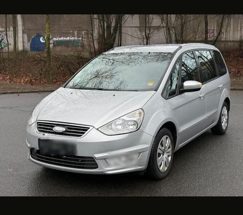 Gebraucht Ford Galaxy 140 PS (102 kW) 2010 Grau Van / Kleinbus