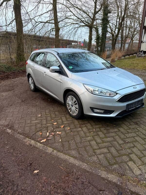 Silber Gebraucht 2017 Ford Focus Business Edition Kombi | 6.900 € (Guter Preis) - Bild 1/4