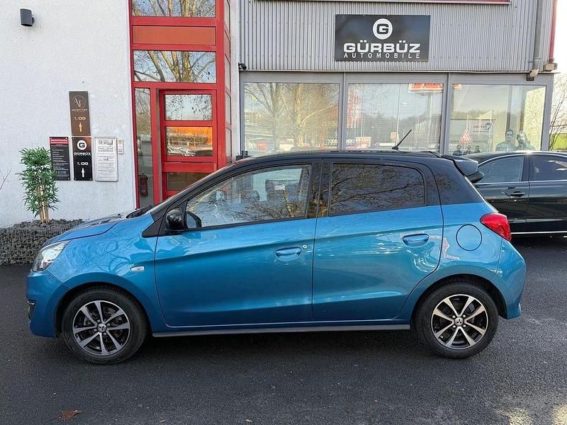 Gebraucht Mitsubishi Space Star Diamant Edition 80 PS (58 kW) 2016 Blau Limousine