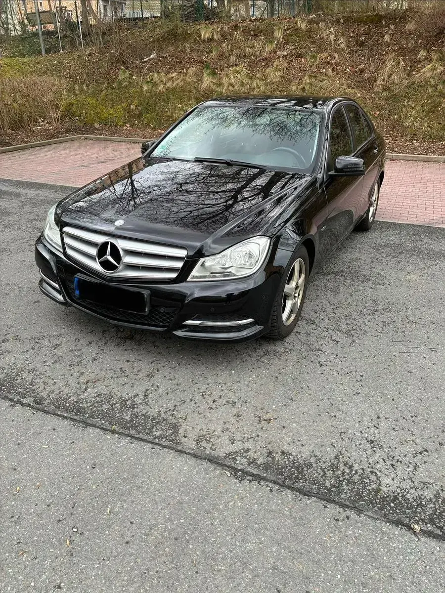 Gebraucht Mercedes C180 Elegance 156 PS (114 kW) 2012 Schwarz Limousine