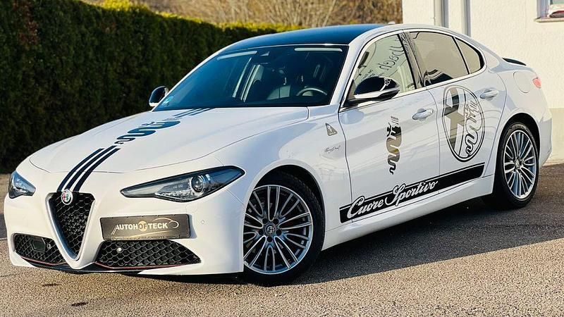 Gebraucht Alfa Romeo Giulia Super 179 PS (131 kW) 2016 Weiß Limousine