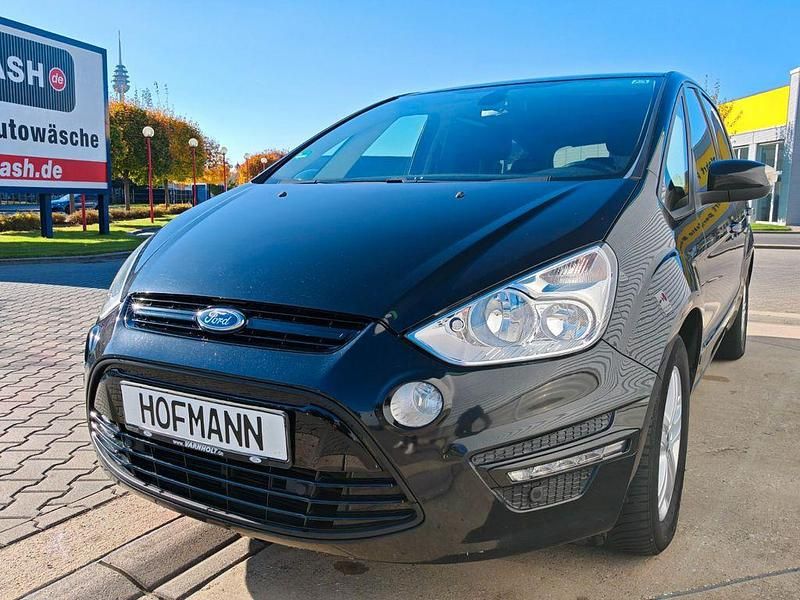 Schwarz Gebraucht 2014 Ford S-MAX Business Edition Van / Kleinbus | 7.890 € (Fairer Preis) - Bild 1/4