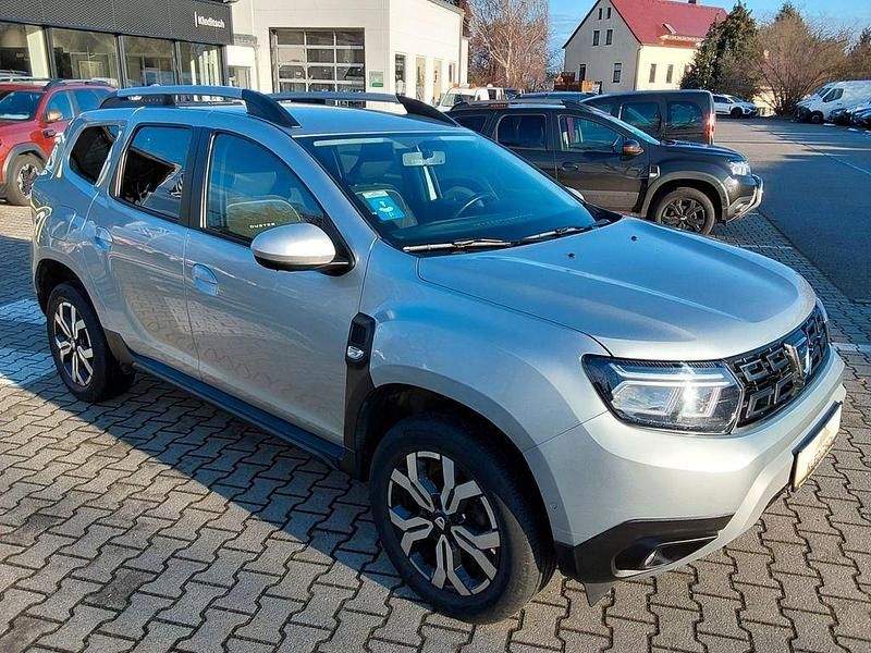 Gebraucht Dacia Duster Prestige 150 PS (110 kW) 2022 Silber SUV