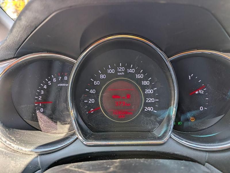 Gebraucht Kia Ceed DREAM-TEAM Edition 101 PS (74 kW) 2015 Schwarz Kleinwagen