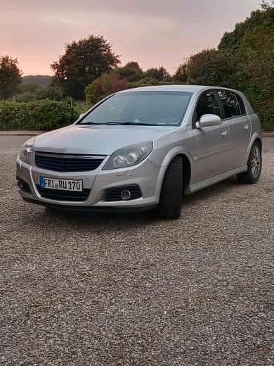 Gebraucht Opel Signum 150 PS (110 kW) 2008 Silber Kleinwagen