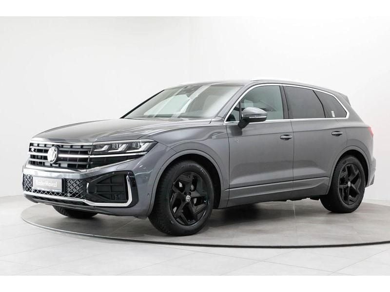Gebraucht VW Touareg R-line 231 PS (169 kW) 2024 Siliziumgrau metallic SUV