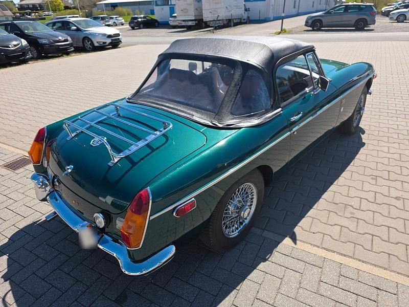 Second-hand MG B 95 CP (69 kW) 1976 Verde Cabrio
