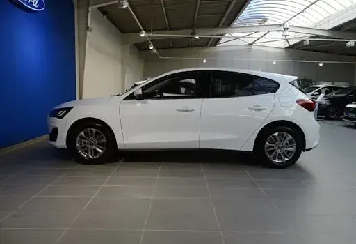 Gebraucht Ford Focus Style 125 PS (91 kW) 2023 Frostweiß Limousine