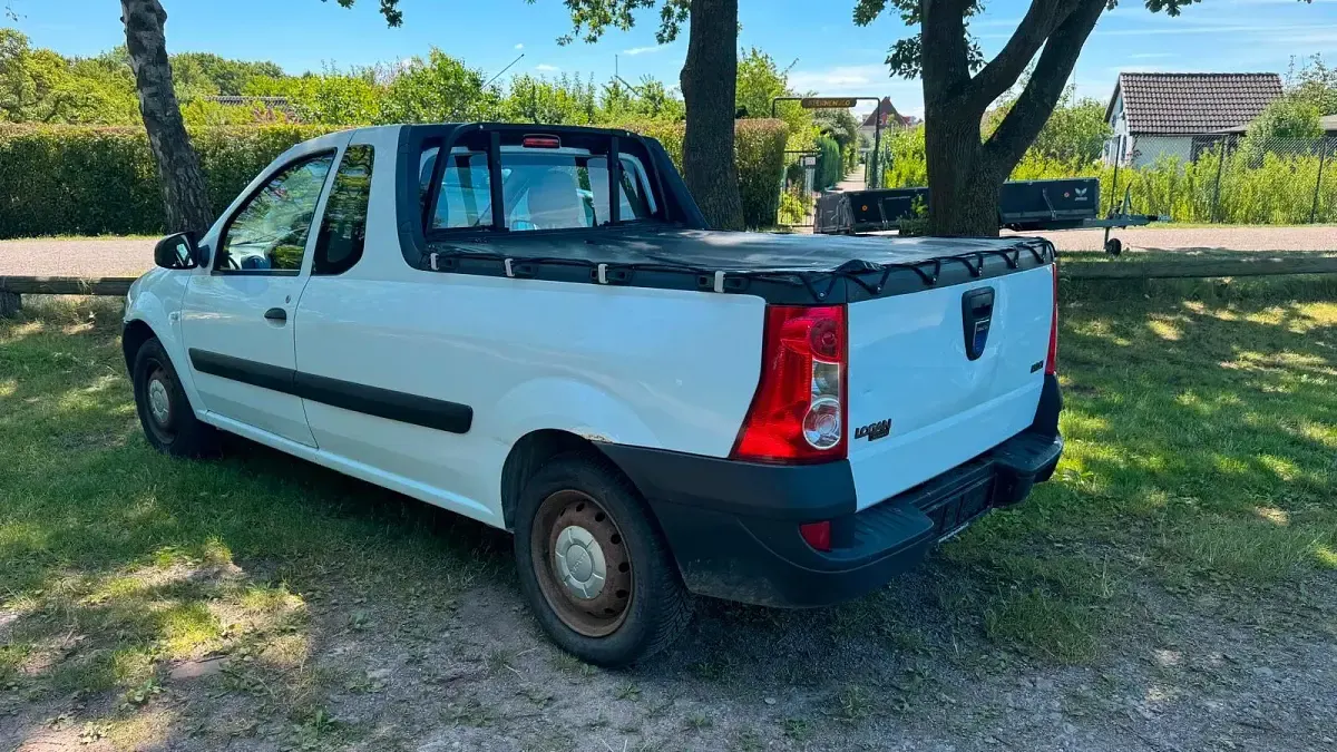 Gebraucht Dacia Pick up 68 PS (50 kW) 2009 Weiß Pickup
